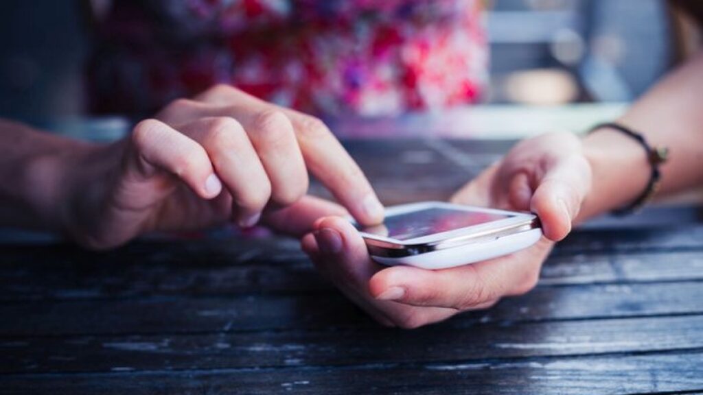 Olanda, studenti senza smartphone: maggiore attività e concentrazione