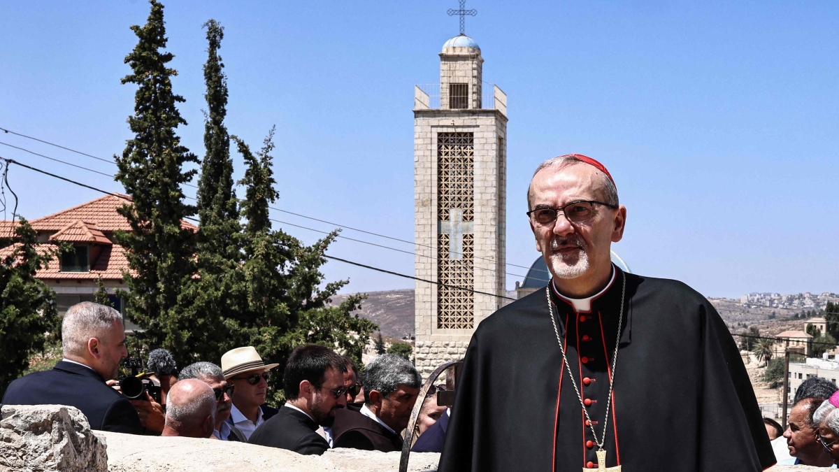 Pizzaballa e Teofilo III, la denuncia dei patriarchi cristiani: «Un affronto alla dignità»