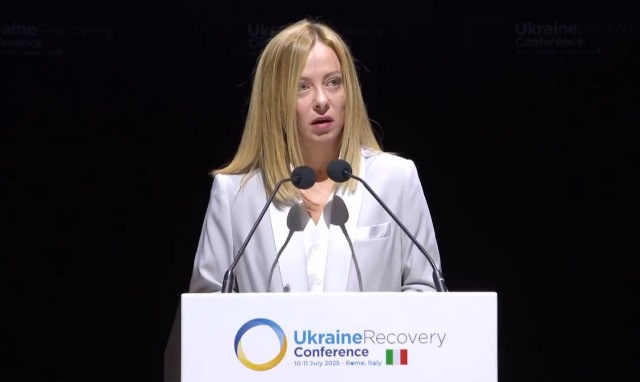 Ricostruzione Ucraina: Meloni inaugura conferenza a Roma, il Parlamento Ue sostiene von der Leyen