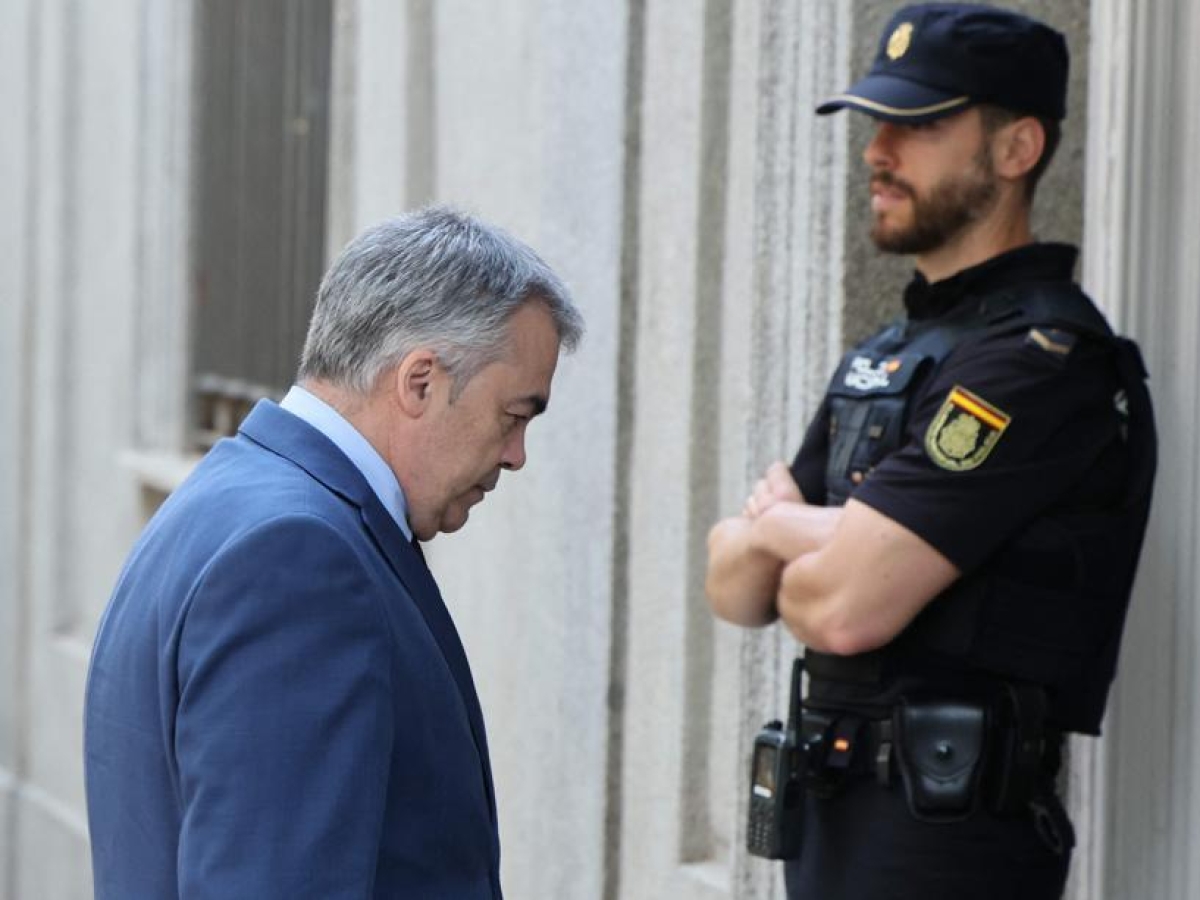Santos Cerdán, l'ex manutentore arrestato per corruzione e braccio destro di Sánchez