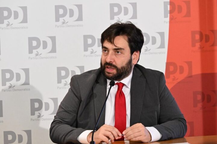 Schlein in nero e Meloni in rosso: i bilanci sorprendenti dei partiti politici