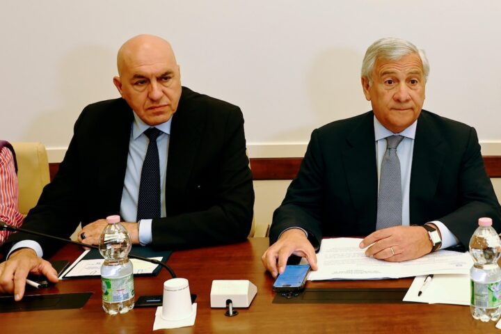 Spese Nato: Italia propone il 3,5% del Pil per tutelare il welfare