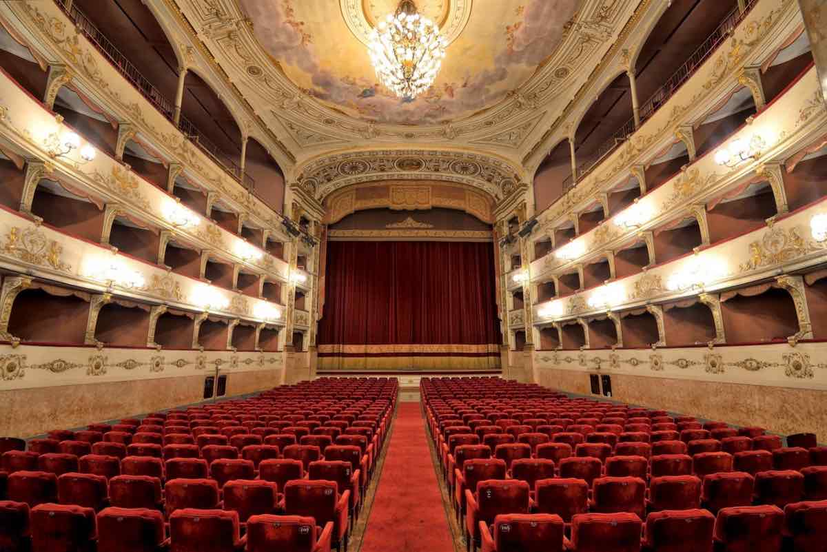 Teatro La Pergola, Massini: «Vittima di cecchinaggio» nel dialogo con il sottosegretario e la difesa dell'autonomia dei commissari