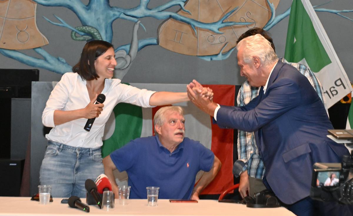 Tessere acquistate con fondi del circolo, le tensioni nel Pd di Pisa