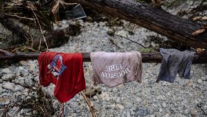 Texas, strage e eroe: «Serve una motosega, andiamo a Hunt per l’alluvione»