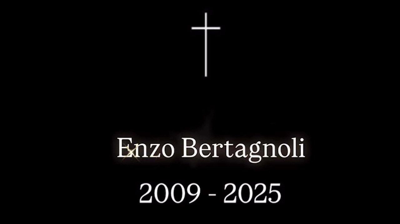 Tragedia per Julio Sergio: scomparso il figlio 15enne Enzo Bertagnoli