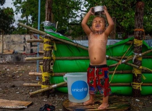 Unicef: entro il 2050 2,2 miliardi di bambini a rischio di ondate di calore