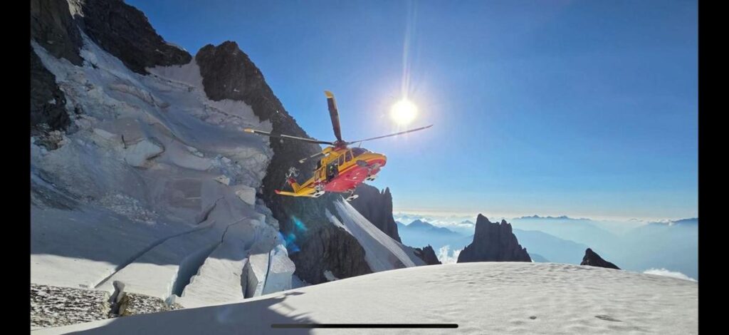 Alpinista muore sul Monte Bianco, recuperato il corpo dalla cresta del Brouillard