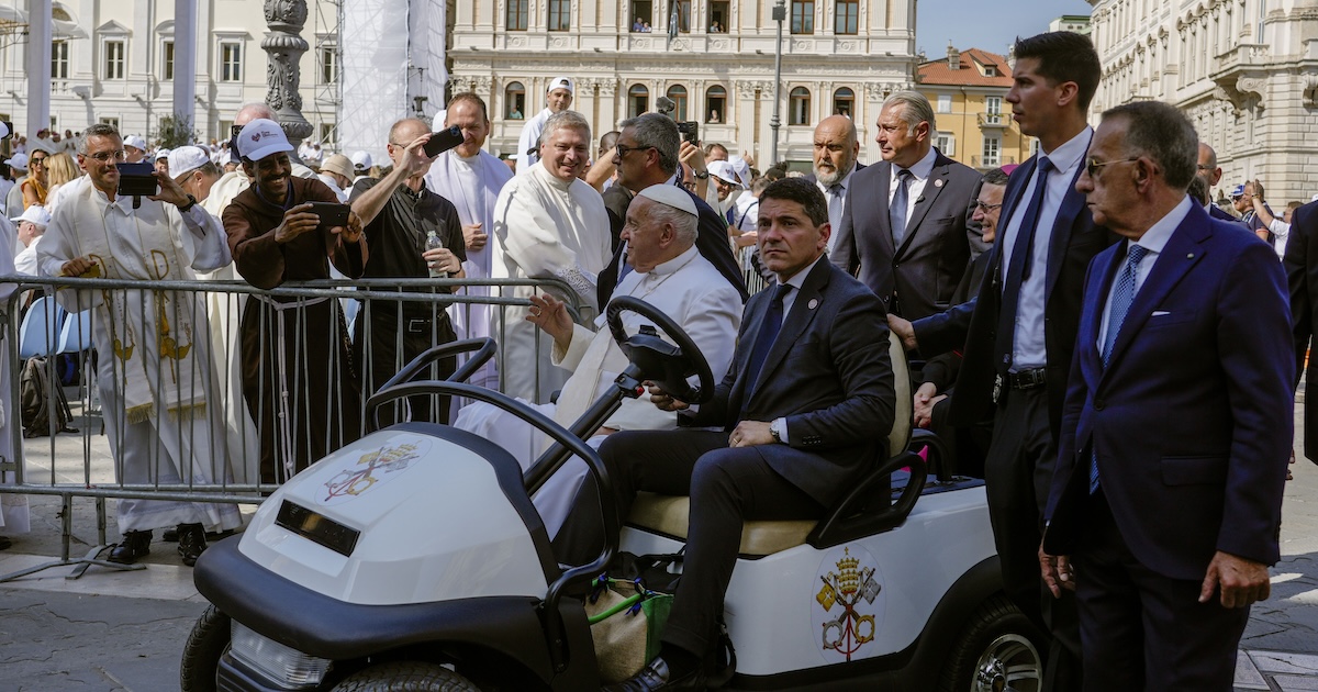 Arrestato un turco per un presunto attacco pianificato contro papa Francesco nel 2024