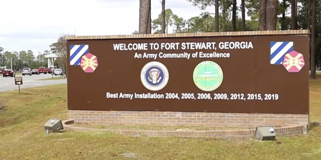 Attacco armato in una base militare della Georgia, USA