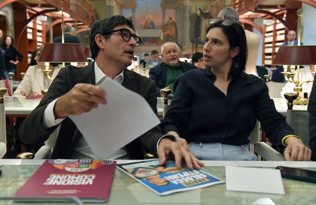 Calabria, audio del segretario Avs mette a rischio le trattative: «Schlein furiosa»