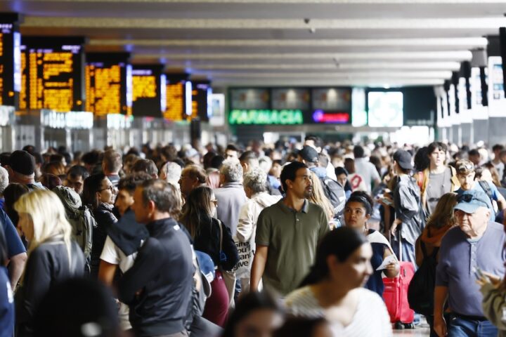 Dal 11 al 17 agosto i treni ad alta velocità tra Roma e Milano rallentano di quasi due ore
