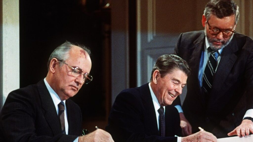 Dalla Guerra Fredda alla nuova era: vertici tra presidenti americani e russi dagli anni '90