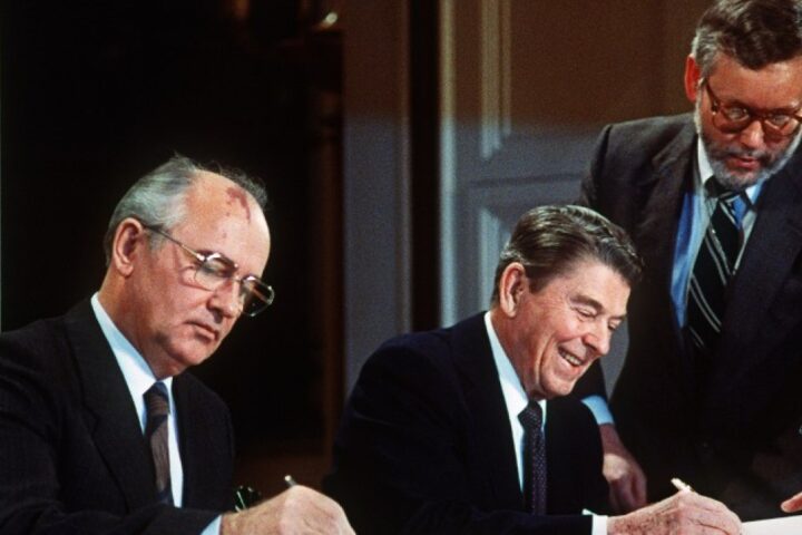 Dalla Guerra Fredda alla nuova era: vertici tra presidenti americani e russi dagli anni '90