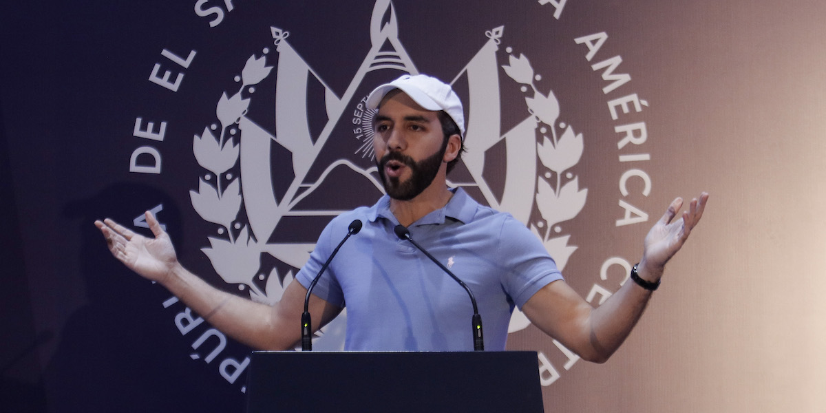 El Salvador abolisce i limiti del mandato presidenziale