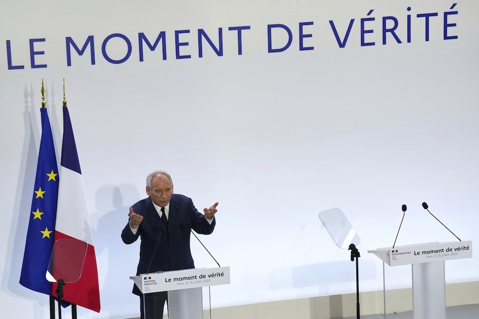 François Bayrou annuncia un voto di fiducia per l'8 settembre 2025 sul bilancio 2026