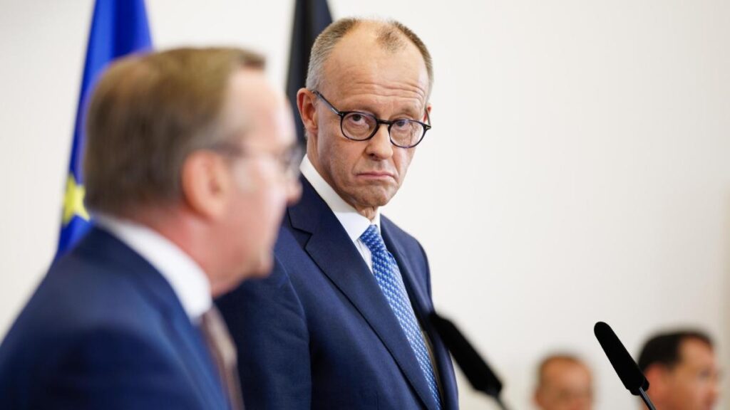 Germania approva legge sul servizio militare volontario, Merz: «Un chiaro segnale per la Nato»