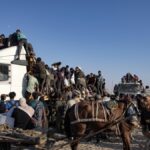 Guerra a Gaza: camion di aiuti ribaltato, 20 morti