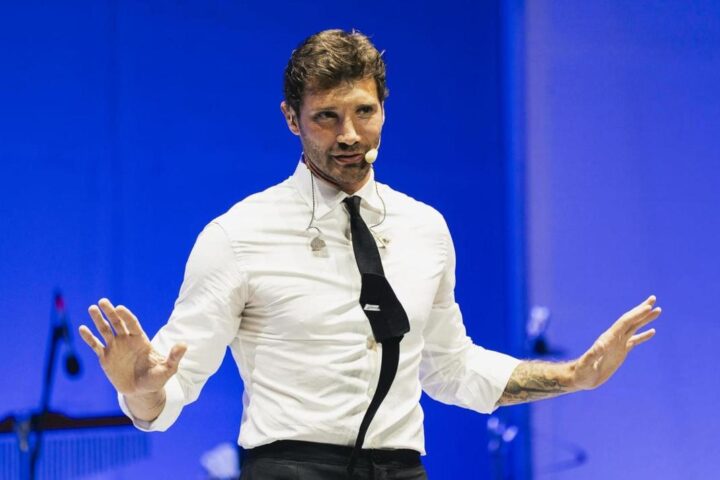 Hackeraggio delle telecamere di casa: video privati di Stefano De Martino diffusi online