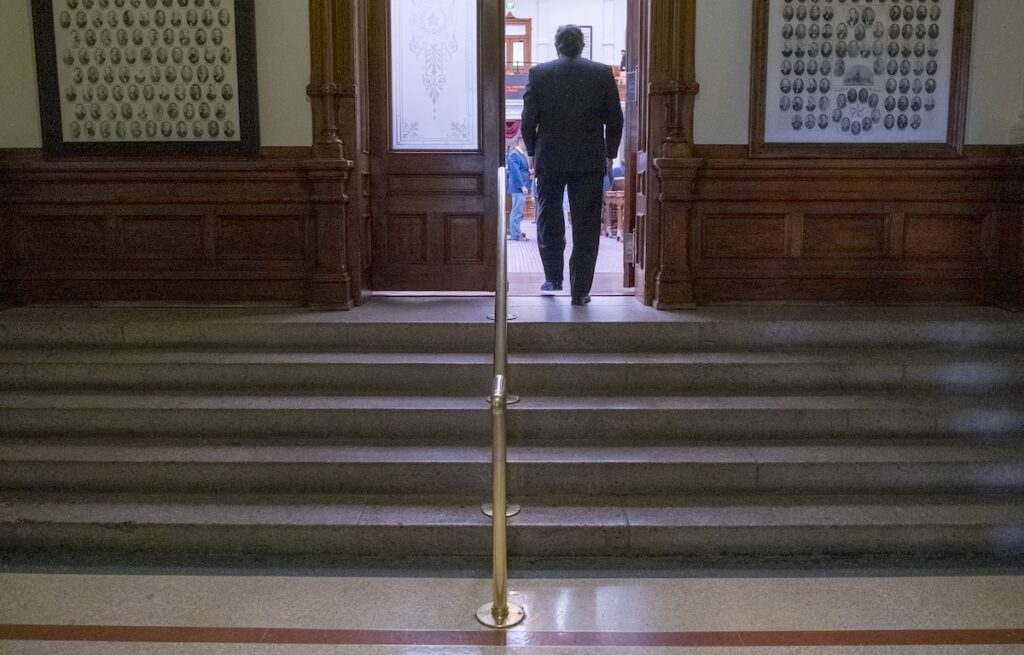 I deputati Democratici tornano in Texas dopo aver bloccato legge sui collegi elettorali