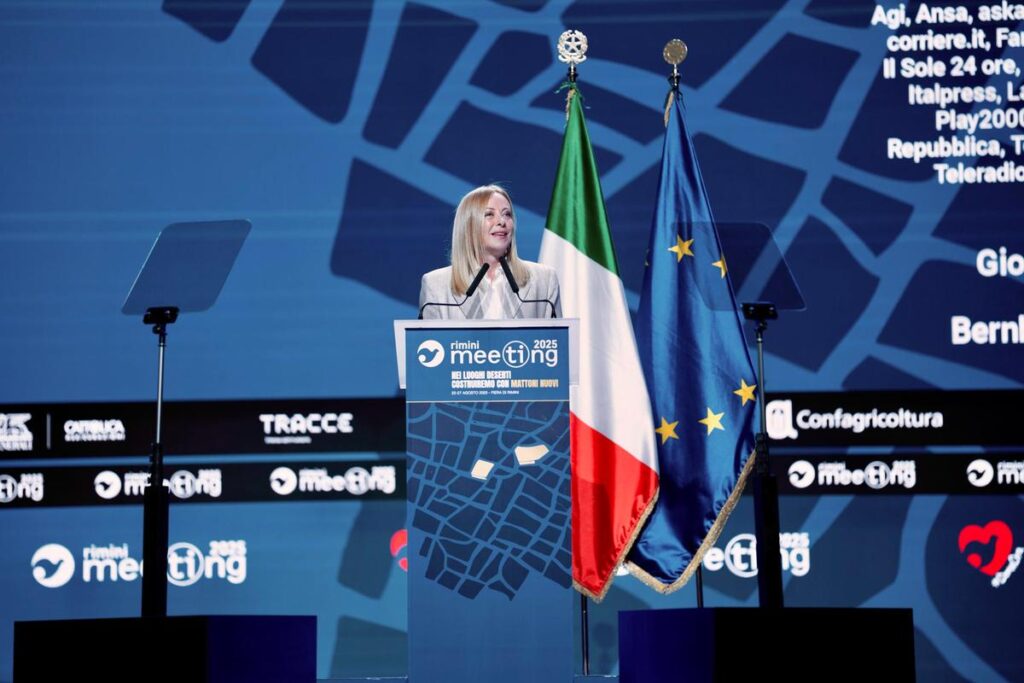 Il piano casa da 15 miliardi di Giorgia Meloni per giovani coppie al Meeting di Rimini