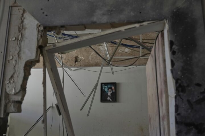 Il rapporto di Human Rights Watch sul bombardamento israeliano a Evin