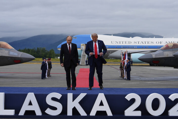 Il vertice in Alaska si conclude con vantaggi significativi per Putin e senza concessioni sulla guerra in Ucraina