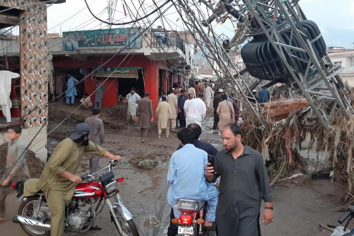 In Pakistan almeno 194 morti per inondazioni monsoniche, con danni in Khyber Pakhtunkhwa