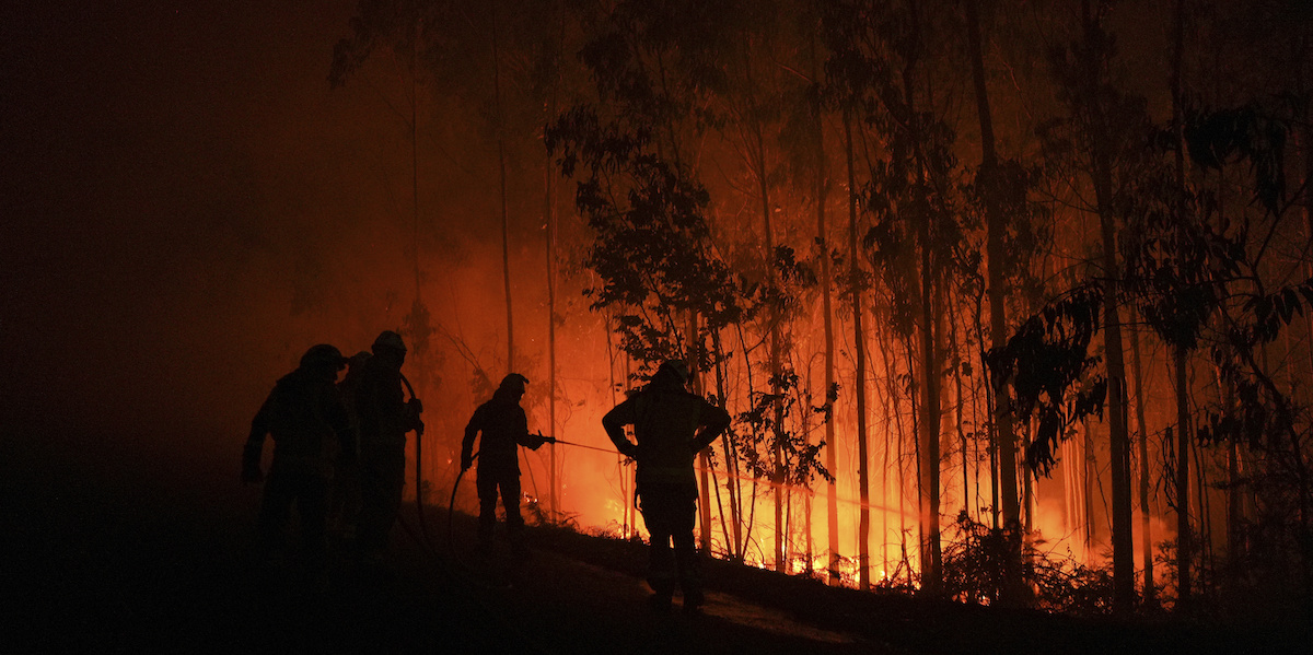 Incendi boschivi in Spagna: un morto e migliaia di evacuati