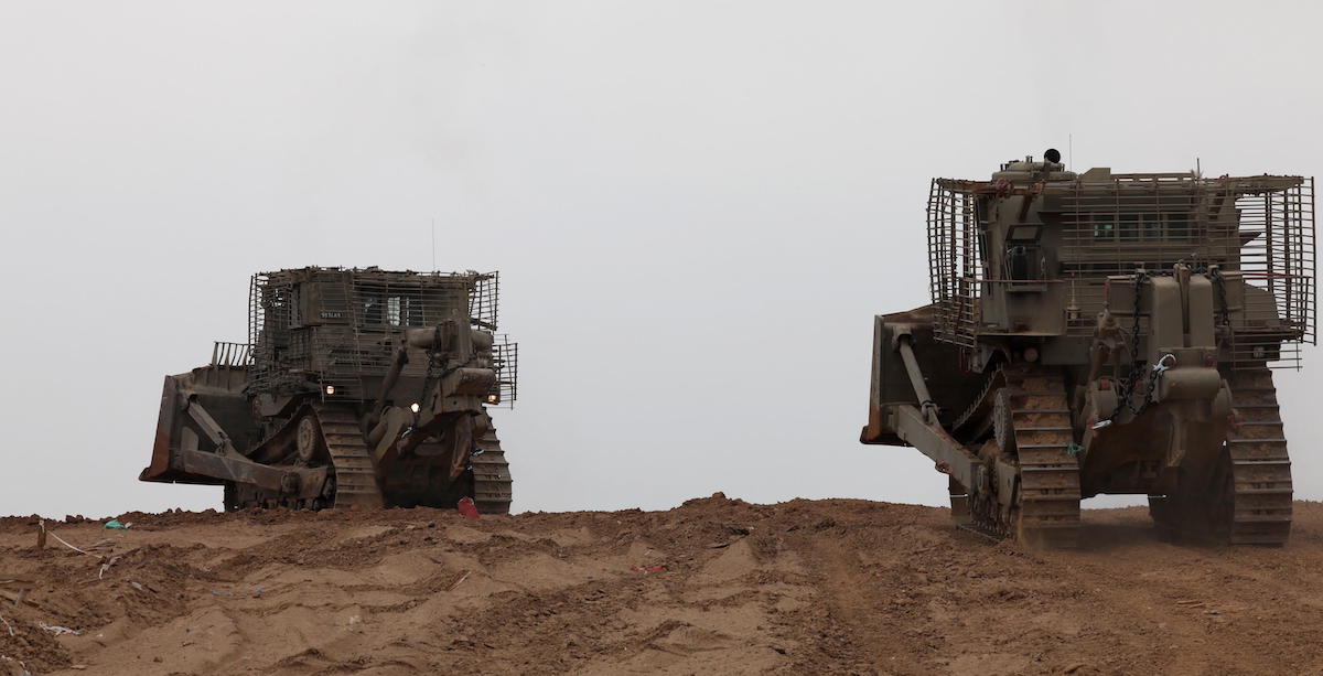 Israele coinvolge aziende private nella demolizione sistematica di edifici a Gaza