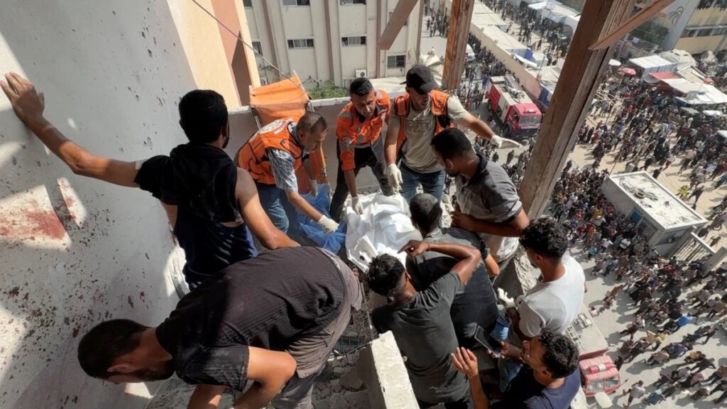 Israele colpisce l'ospedale Nasser a Gaza: secondo attacco all'arrivo dei soccorritori