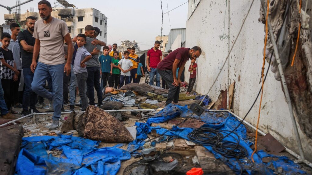 Israele-Hamas, attacco a Gaza City: due civili morti
