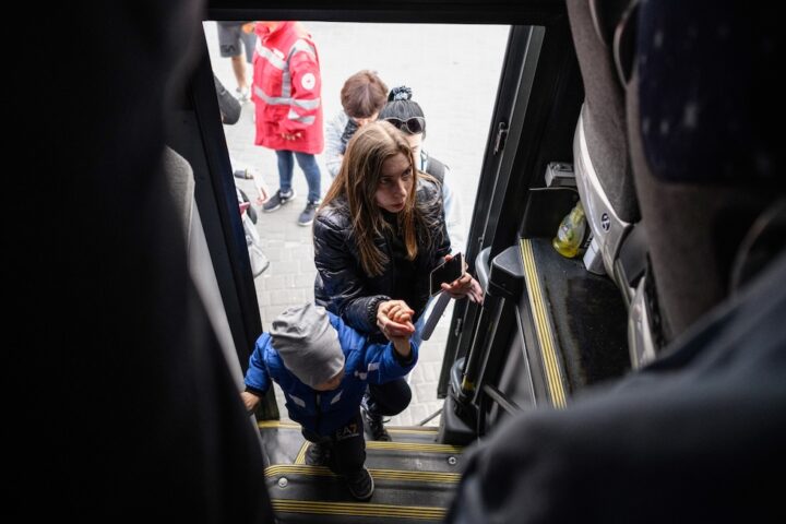 Karol Nawrocki, nuovo presidente polacco, utilizza il veto contro legge a favore dei profughi ucraini