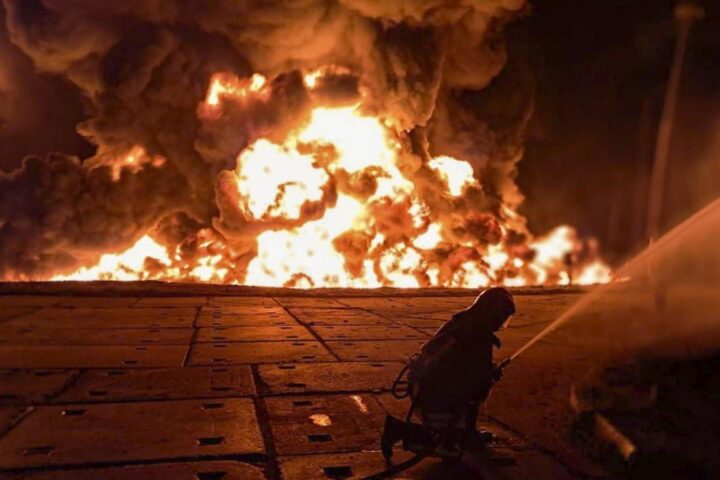 Khodorkovsky: «Problemi economici e di reclutamento spingono Putin a cercare un accordo»