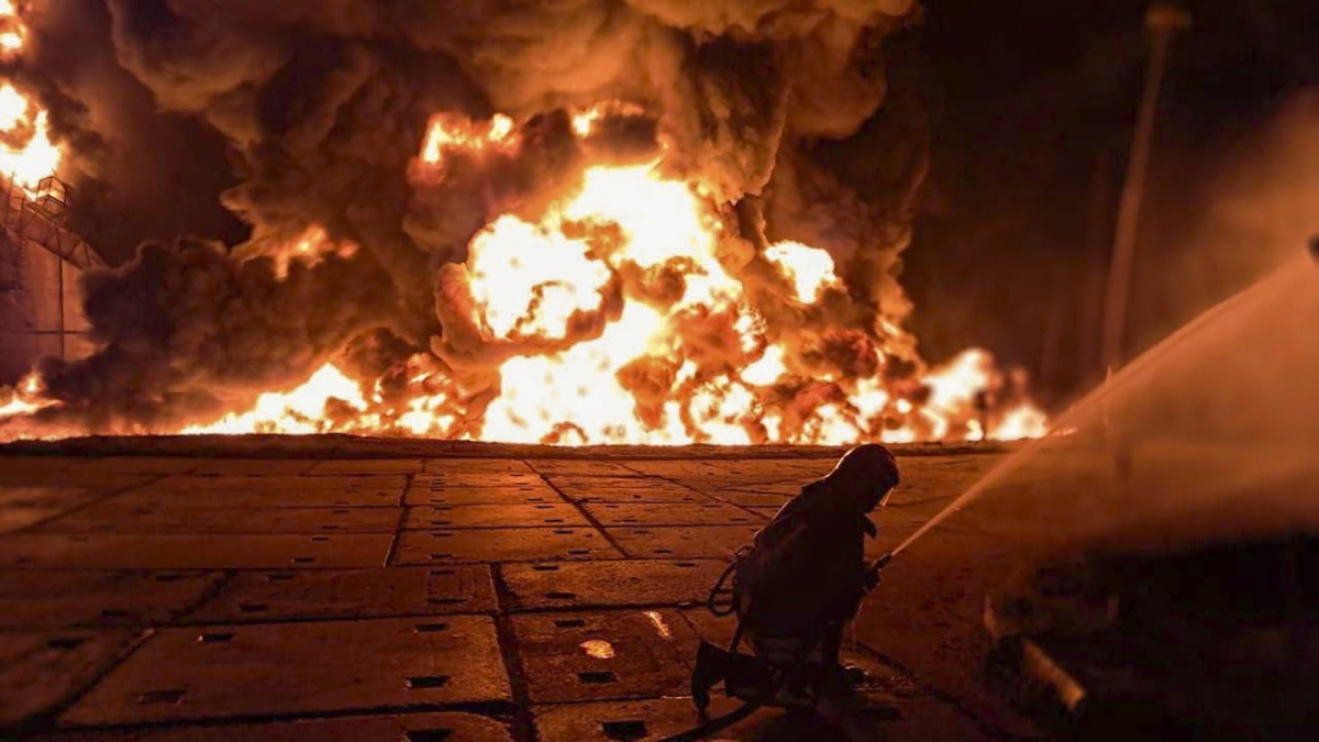 Khodorkovsky: «Problemi economici e di reclutamento spingono Putin a cercare un accordo»