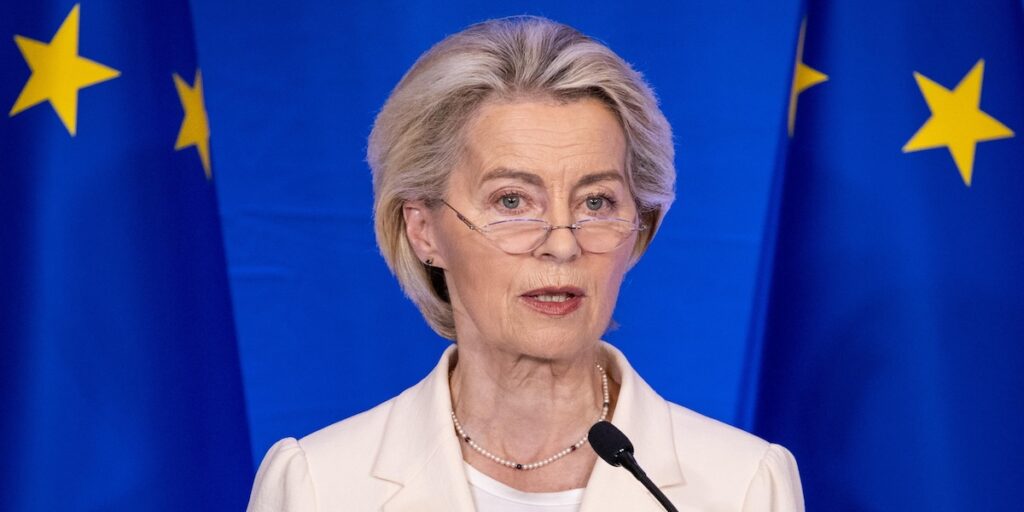 La Commissione Europea non ha conservato i messaggi tra Ursula von der Leyen e il CEO di Pfizer