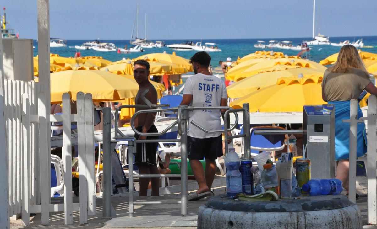 La Regione Siciliana ordina la rimozione dei tornelli entro dieci giorni ai gestori dei lidi di Mondello