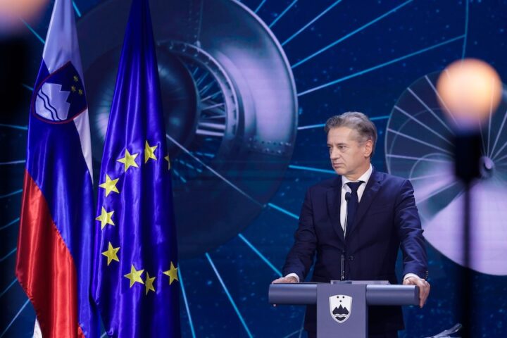 La Slovenia diventa il primo paese UE a vietare la vendita di armi a Israele