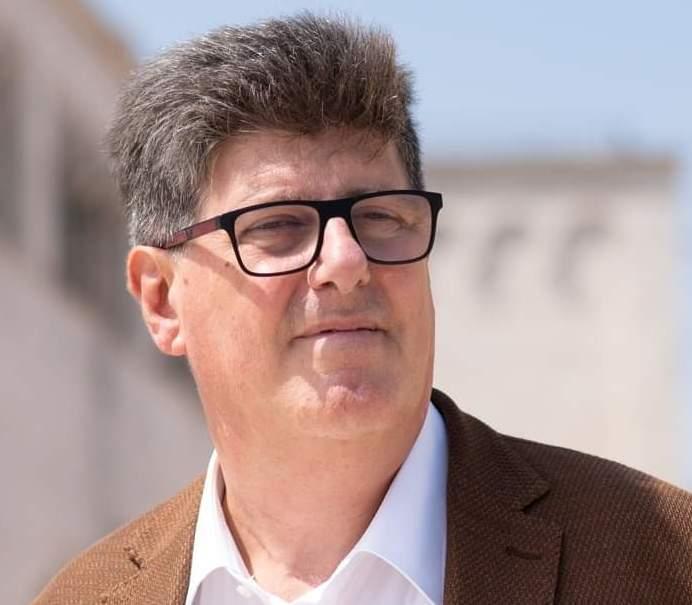 L'ex segretario del Pd in Puglia: "Nessuno agisce per capriccio, la coalizione risolva la questione"