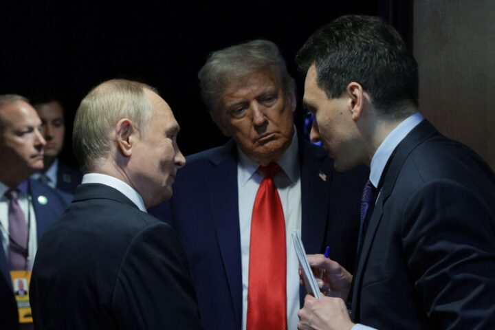 L'ira degli ucraini per il vertice Trump-Putin: "Rinforza Putin e prepara nuovi bombardamenti"