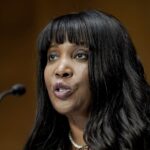 Lisa Cook fa causa a Trump per tentativo di licenziamento dalla Fed