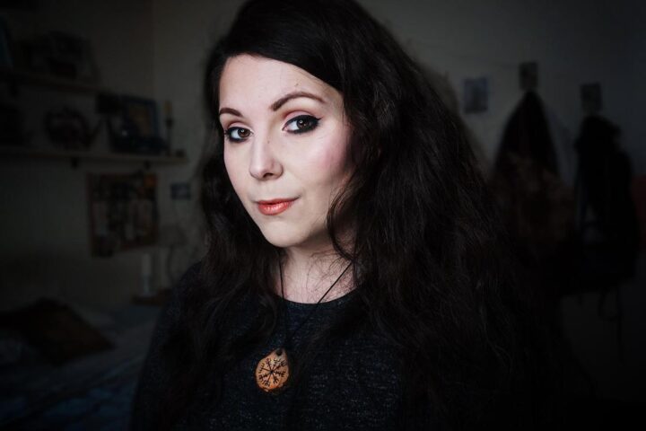 Martina Peloponesi: “Dieci anni fa, le mie foto rubate su forum per adulti erano violenza”