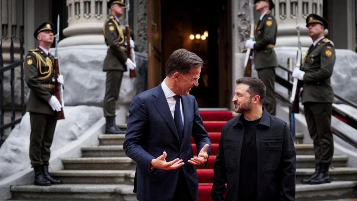 Mosca rifiuta un incontro: «Prima risolvere i nodi» mentre il Donbass è sotto attacco