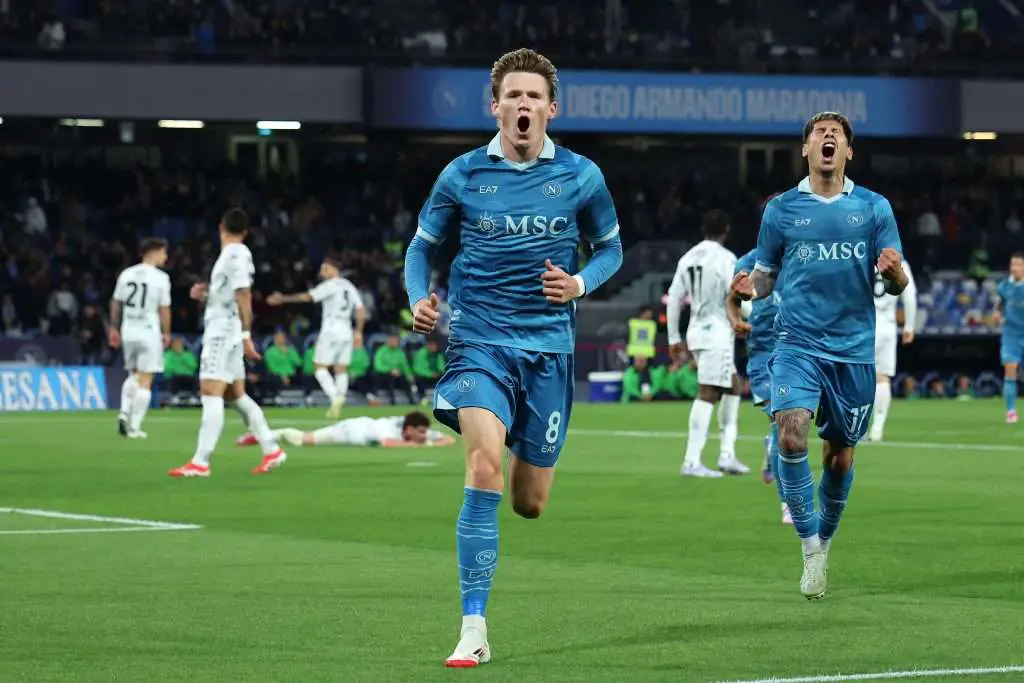 Napoli domina il Sassuolo con un centrocampo stellare di Conte