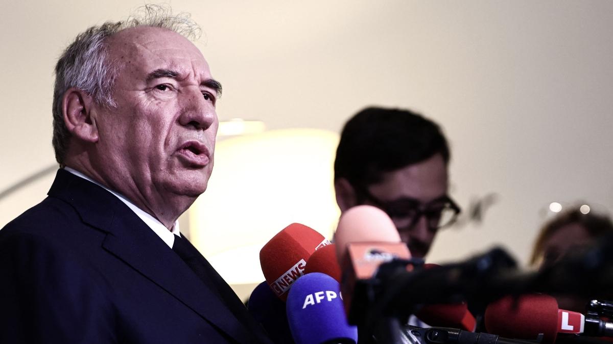 «Nicolas che paga», il nuovo movimento di estrema destra che sfida la Francia per la finanziaria