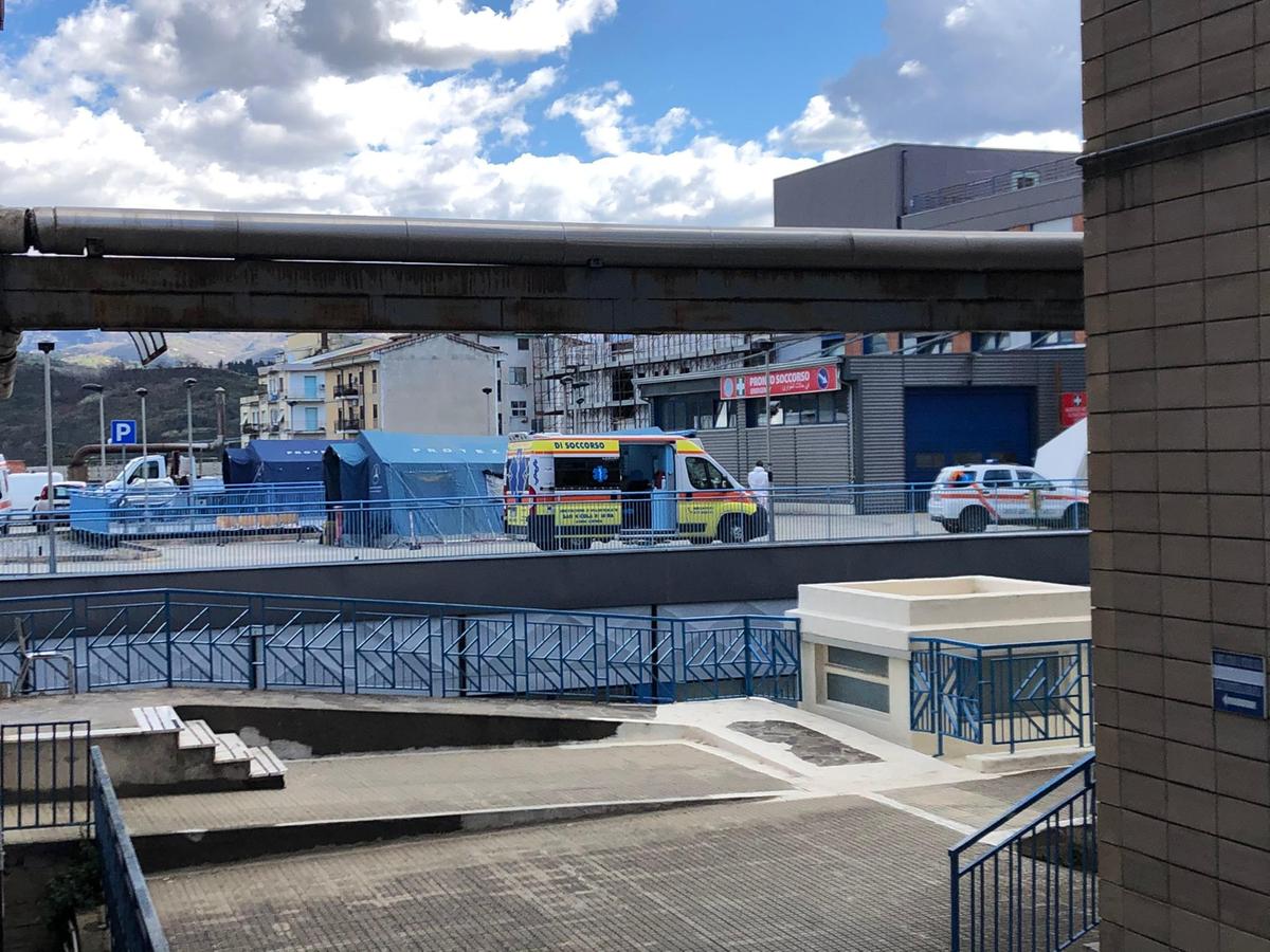 Nuovo caso di botulismo a Cosenza, paziente in terapia intensiva dopo intossicazione