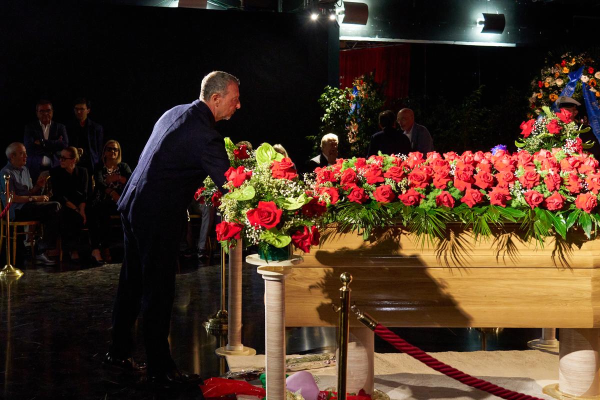 Pippo Baudo: oggi i funerali a Militello in Val di Catania con partecipazione istituzionale