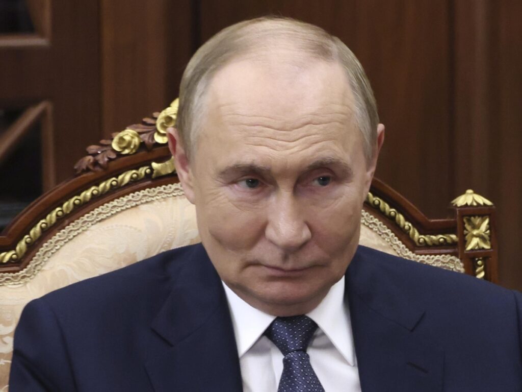 Putin anticipa il vertice di Shanghai: «Relazioni economiche Russia-Cina a un livello senza precedenti»