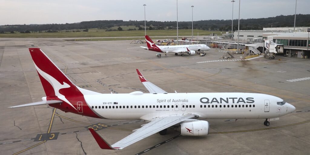 Qantas multata per licenziamenti illegali di 1.820 lavoratori durante la pandemia