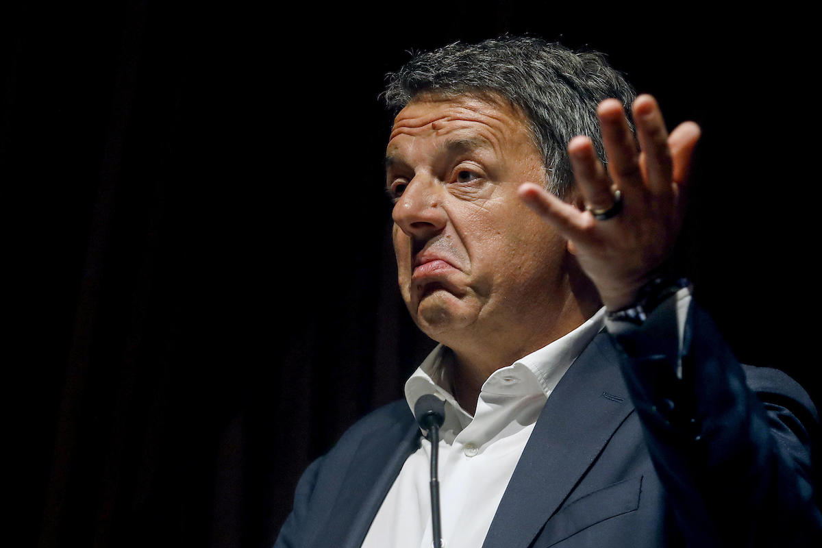 Renzi: «Putin è un abile negoziatore, la Russia è colpevole dell'aggressione all'Ucraina»